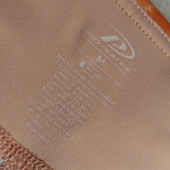 Moisture Wicking Colorful Abstract Print Athletic Yoga Capri Pants - Picture 6 of 7